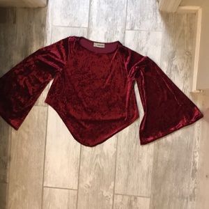 Callie Mac cropped crushed velvet bell sleeve SZ M